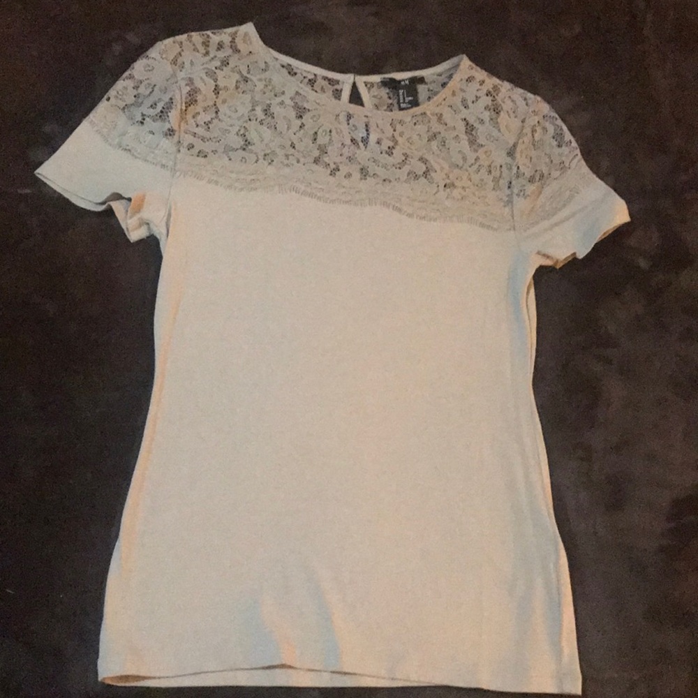 H&M top w/lace